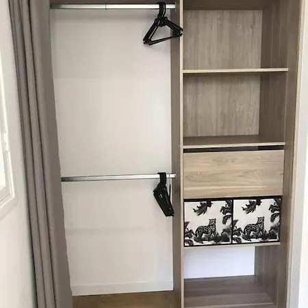 Magnificent - Carre D'or *